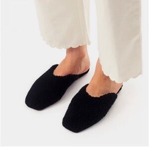 Sleeper shearling mule. 38/8